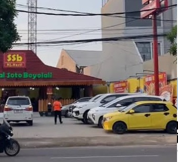 Permasalahan  Parkir SSB dalam RDP di DPRD Kota Surabaya Ditemukan Pelanggaran pada Perizinan yang Belum Dimiliki oleh Restoran SSB.