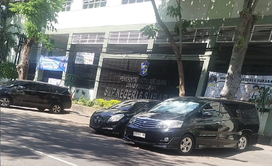 Kepala SMPN 6 Surabaya Klarifikasi Perihal Viralnya Pemberitaan Penjualan Arsip Negara