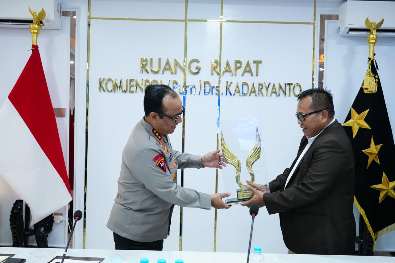 Wakapolri Raih Penghargaan The Visionary Leader of National Security, Akademisi Apresiasi Reformasi dan Transformasi Polri